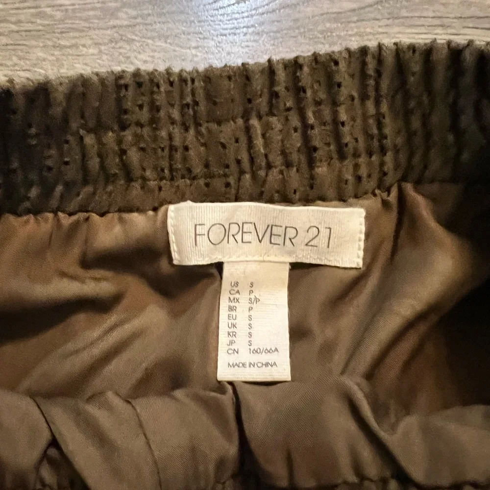 Forever 21 Shorts‎ SZ SM